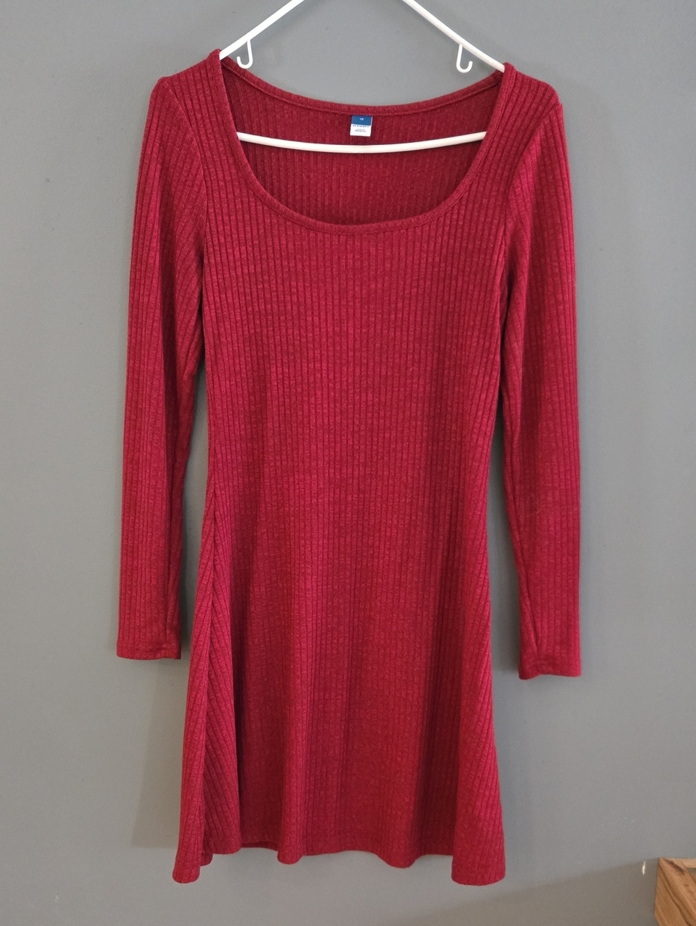 Old Navy Ribbed Long Sleeve Scoop Dress in Berry